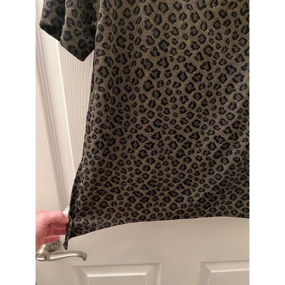 Rabbit Rabbit Rabbit Shirt - Picture 4 of 4